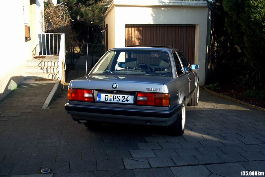 Tradition: 30 Jahre BMW 3er (E30) - Liebling der linken Spur - Magazin