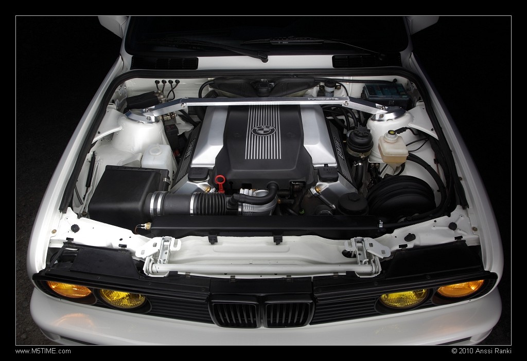 E30 V8 Ölkühler Komplettpaket für BMW M60/M62 - Motoren — Teutscher  Autosport